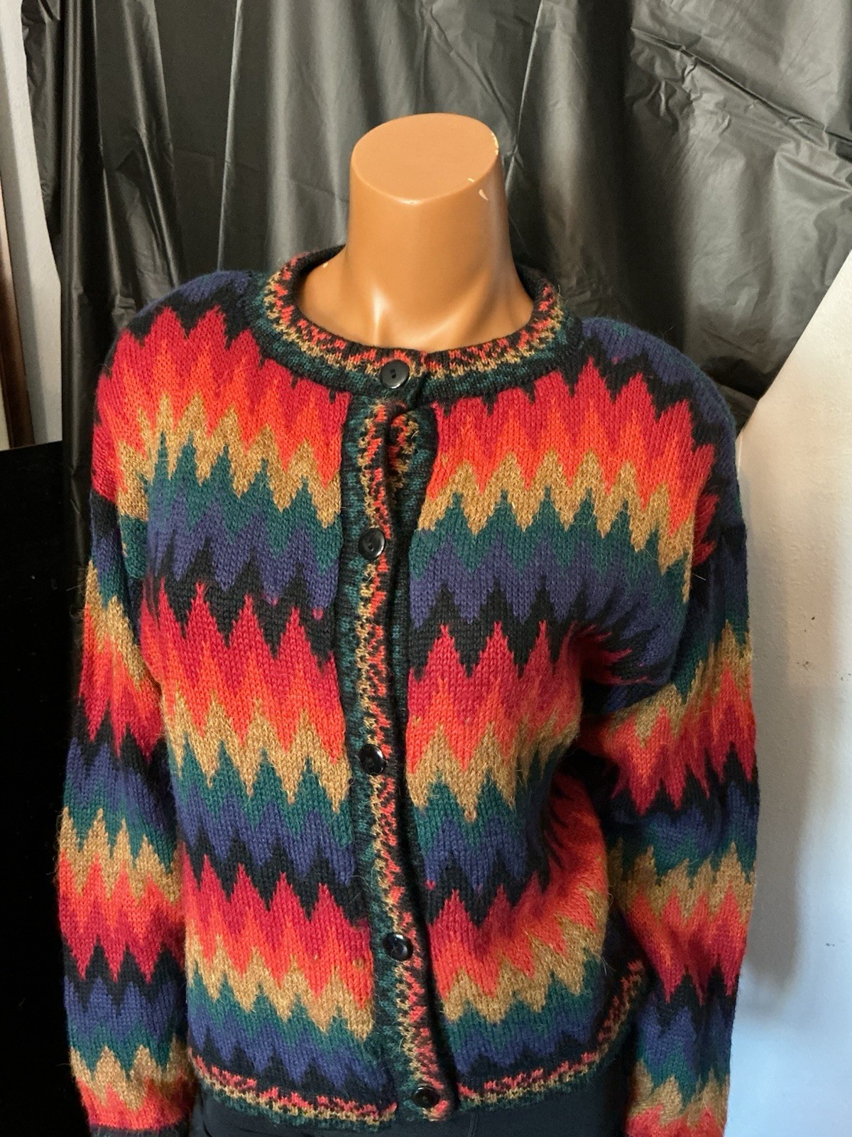 Vintage Artesania Cusco Peruvian 100% Alpaca Knit Andes Button Cardigan Sweater