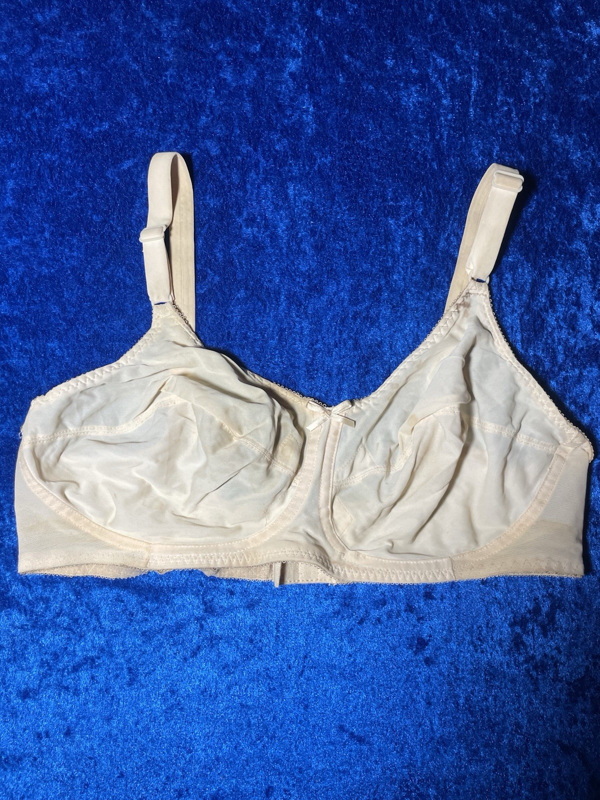 Vintage Bali Bra 40d Beige Nylon Wireless *Fair Condition! Stains!!*