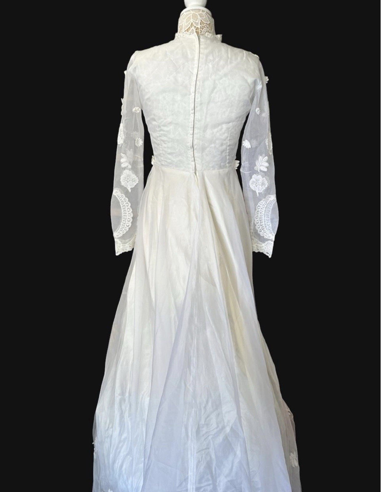 Vintage Wedding Dress With Train