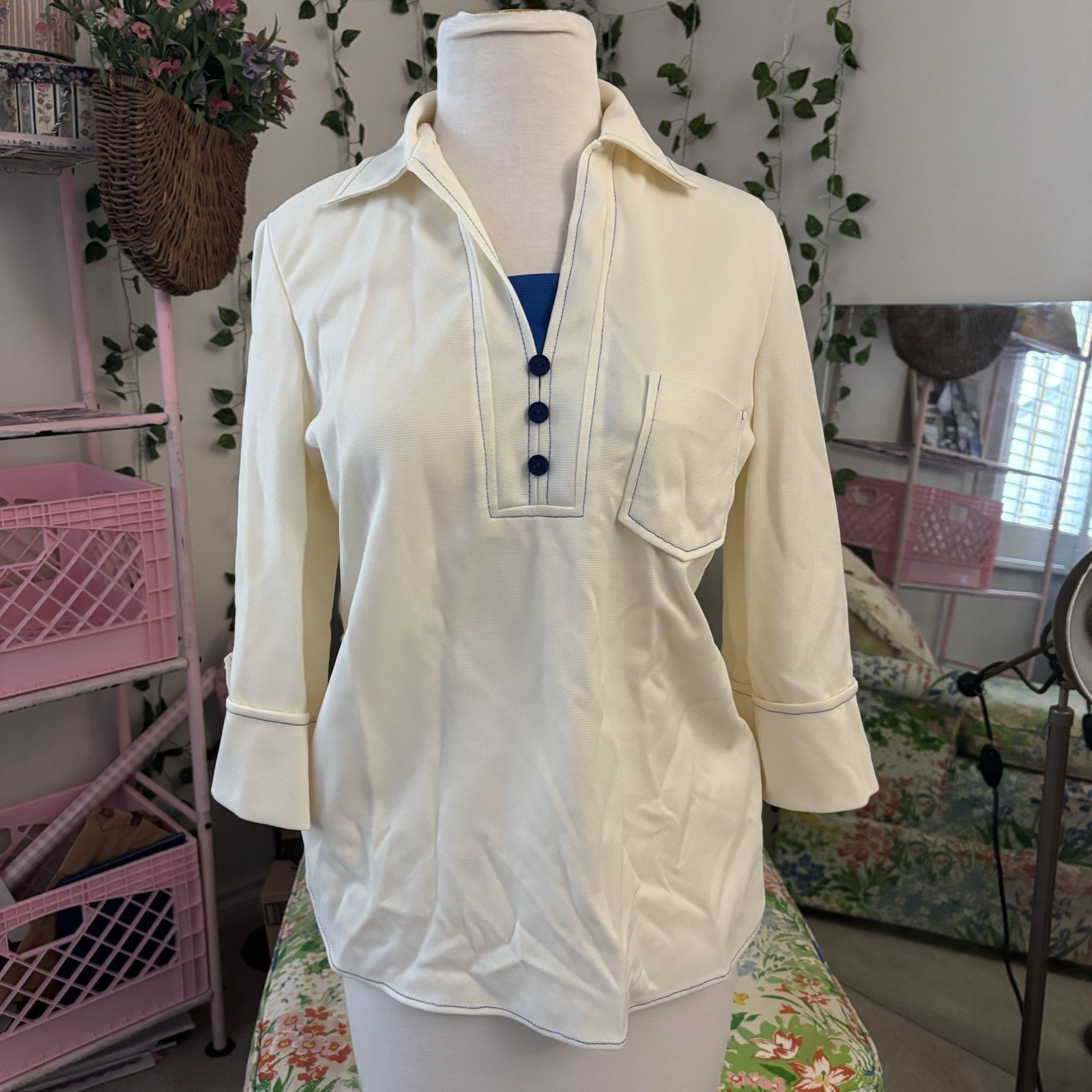 Vintage 70s Shallow Tail Sporty Retro Mod Dog Ear Dickie Top Blouse