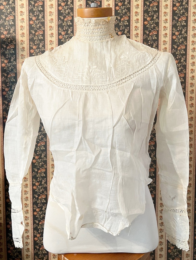 1890s VICTORIAN Edwardian Antique Needle Lace BATISTE SHIRTWAIST Blouse