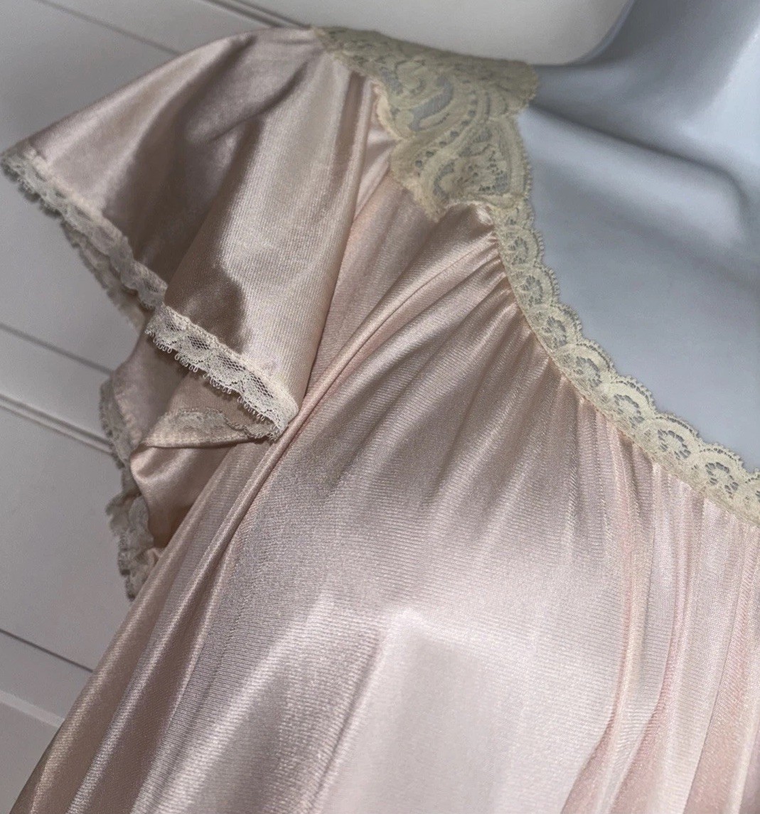 Vintage Miss Elaine Pink Long Nylon & Lace Slip Nightgown w/ Lace Small USA