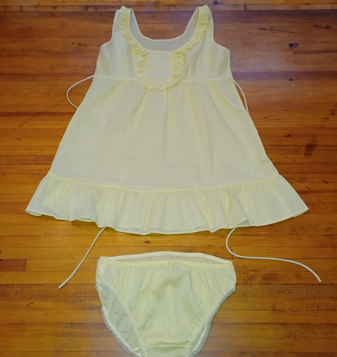 TEXSHEEN vintage 50s 60s yellow panties with ruffles and nightgown – Small sissy