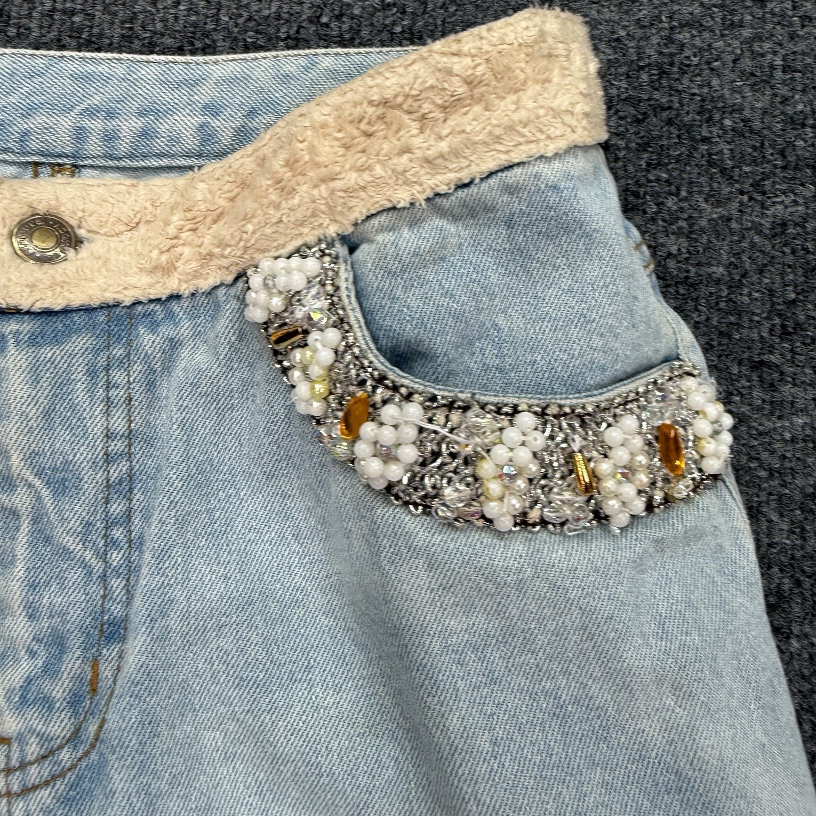 Vintage Newport News Jeanology High Rise Jeans Beaded Faux Fur Waist Size 6