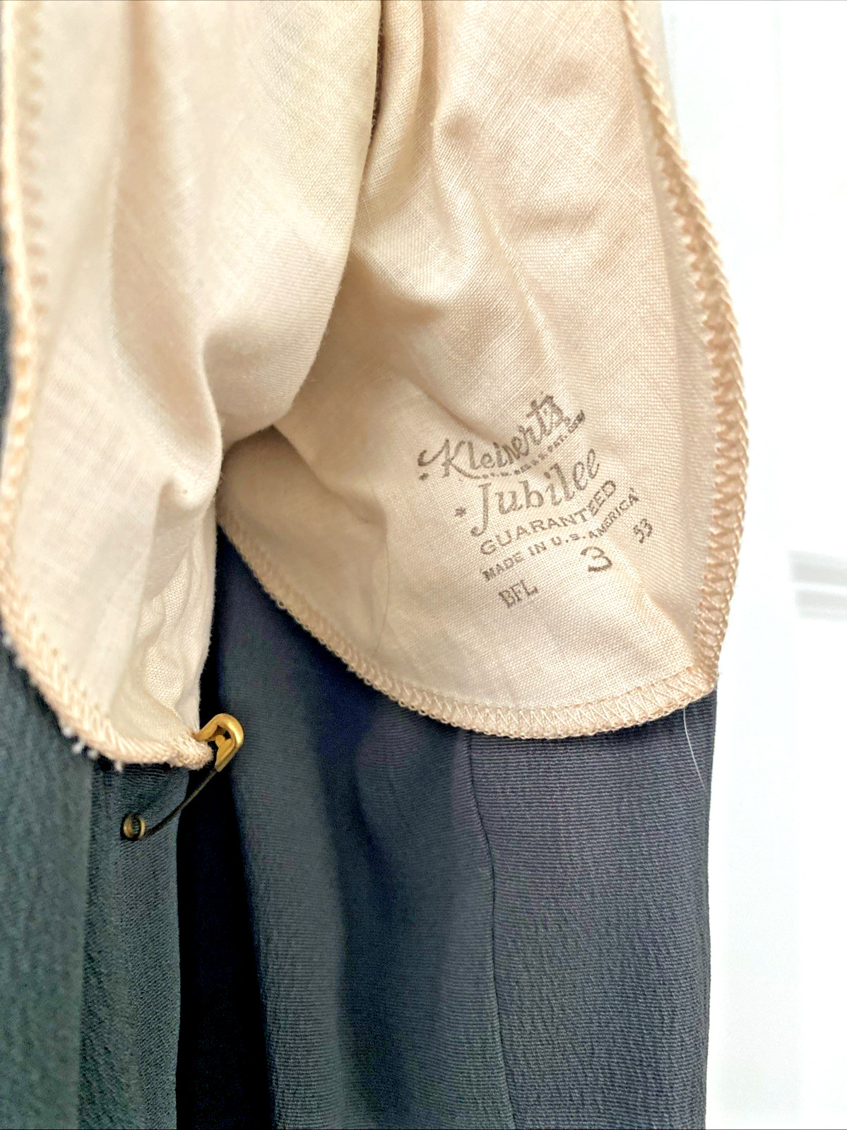 Vtg 40’s FORSTMANN Green Wool Gabardine Nipped 27&Prime; Waist Suit Jacket Skirt RARE