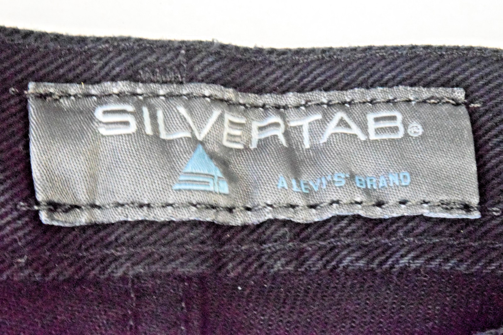 Vintage Levis Silver Tab Jeans Size W32 L34 2001 Black Loose Fit Made USA