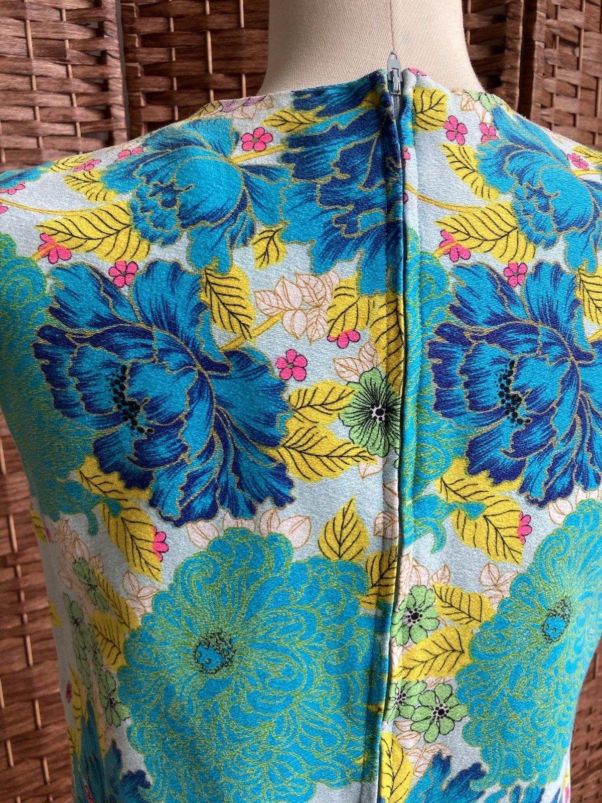 1960s Vibrant Flower Power Shift Dress, Bust 40in