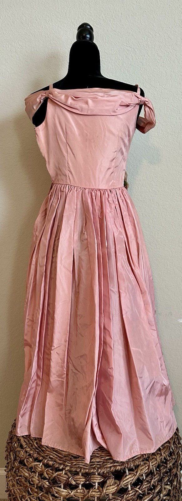 Vintage 1950-1960 Light Pink Handmade Dress With Drape Shoulders