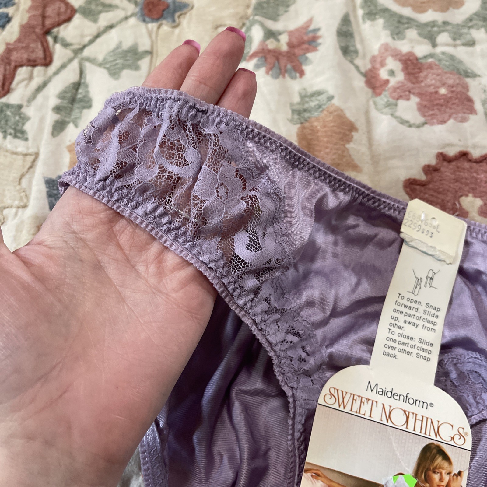 Maidenform Sweet Nothings Classic Satin & Lace Bikini Panties Large NWT Lilac