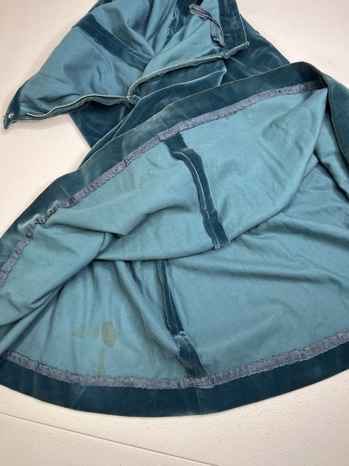 vintage velvet skirt suit matching blazer and skirt 1940/50