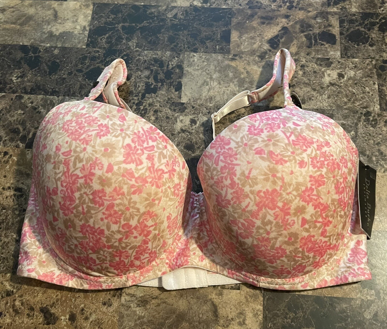 VINTAGE DELTA BURKE FLORAL BRA! 40DD. NEW!
