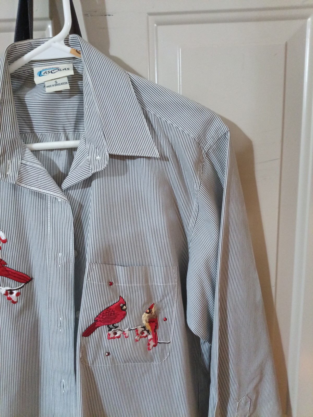 Las olas Womens Button Up S Blue Pin Striped Shirt. Embroidered Cardinals
