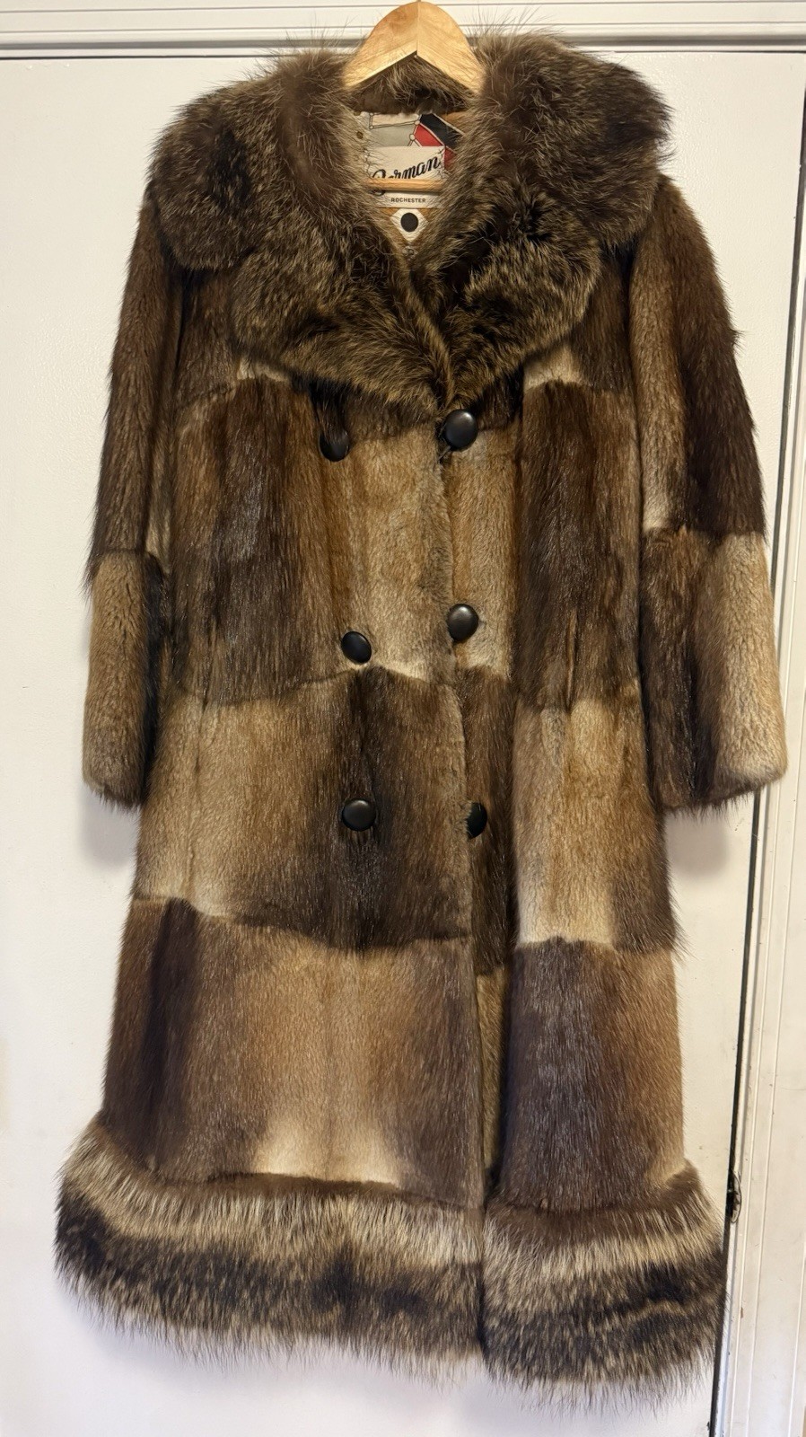 GORGEOUS Womans Checkerboard Long Fur Coat Fox Fur Collar AMAZING Lining Pattern
