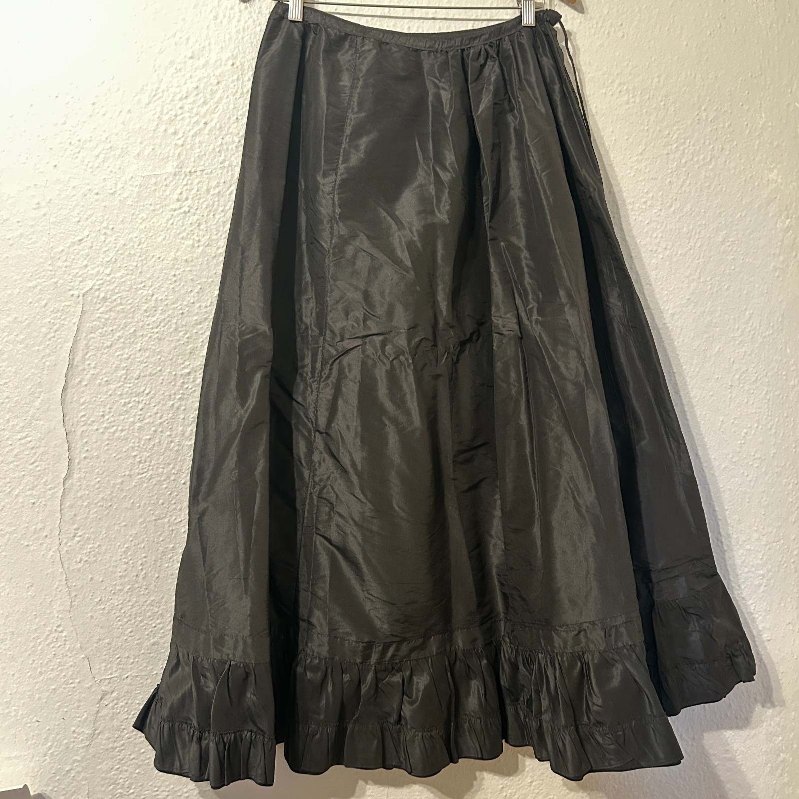 Antique 1800s Womens S/M Black Silk Taffeta Tiered Ruffle Maxi Skirt Victorian