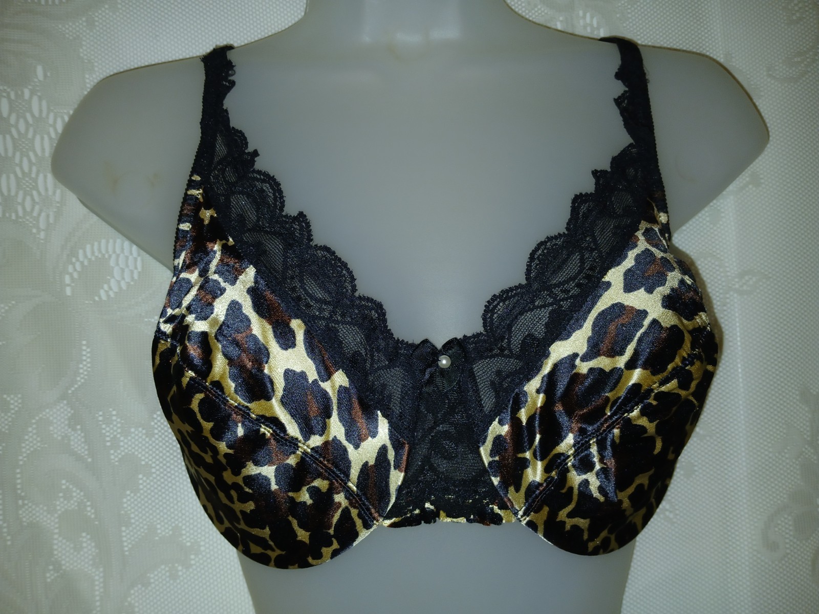 Vintage 80s Vanity Fair Leopard Satin Wet Look Nylon Underwire Bra 36D
