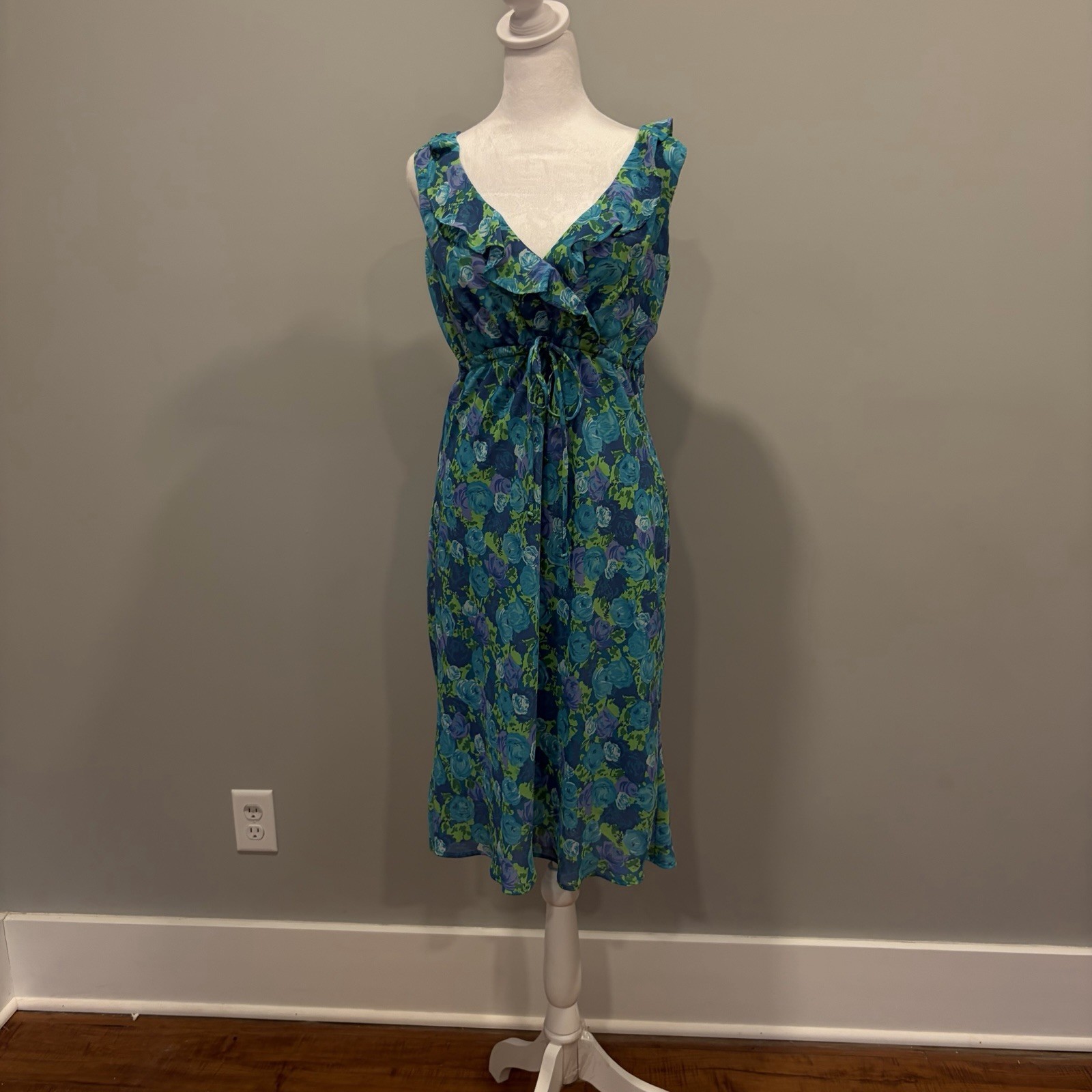 Women&rsquo;s Sleeveless Floral Dress