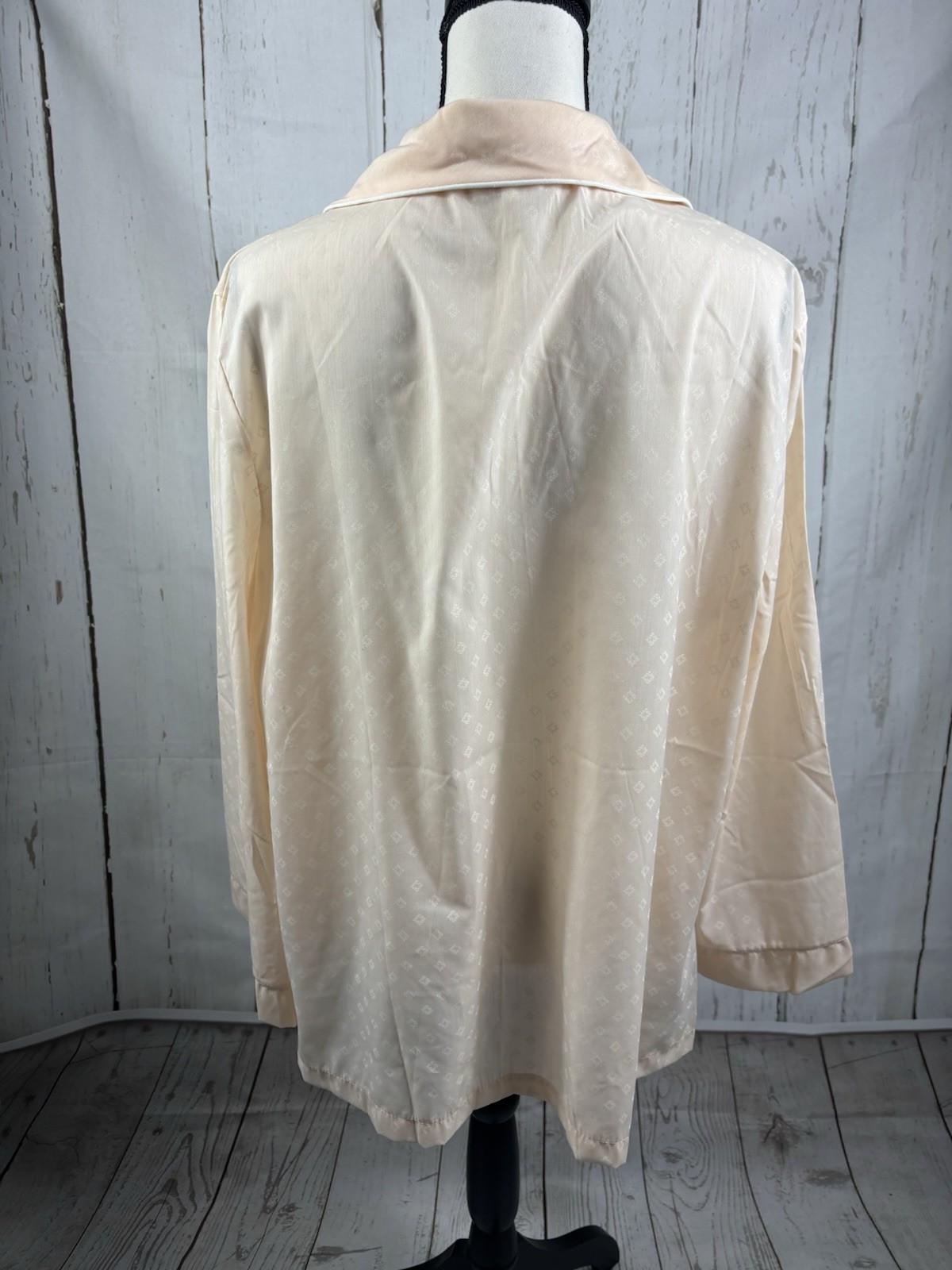 NWT Vintage Barbizon Batiste Lightweight Pajama Shirt Peach Made in USA Sz 42